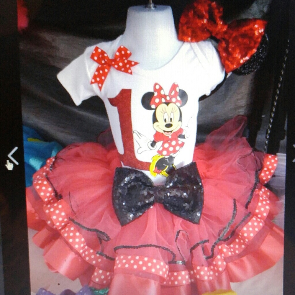 Minnie mouse outfit